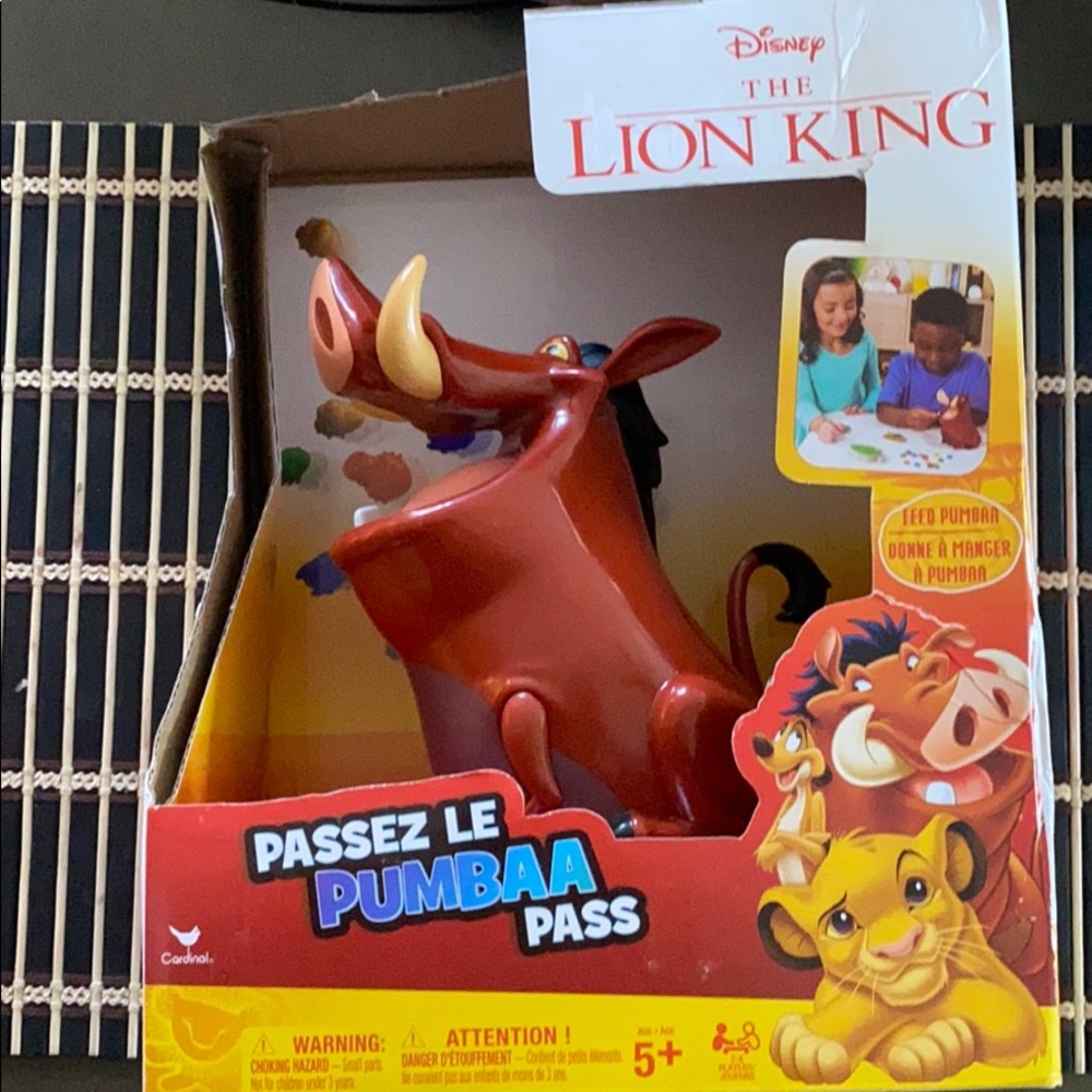 Disney Lion King Pumbaa Pass Game for Families,
